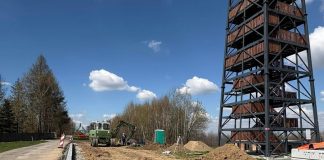 Jadowniki. Przy wieży na Bocheńcu powstaje parking – ZDJĘCIA