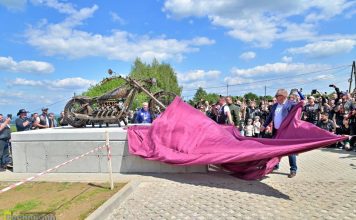 Brzesko. Największy pomnik motocykla w Polsce odsłonięty na Bocheńcu – ZDJĘCIA