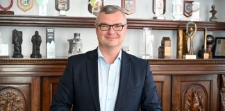 Niepołomice rosną w siłę. Burmistrz Michał Hebda podsumowuje pierwszy rok kadencji – WYWIAD