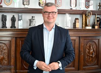 Niepołomice rosną w siłę. Burmistrz Michał Hebda podsumowuje pierwszy rok kadencji – WYWIAD