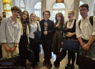 Uczniowie I LO w Bochni z nagrodami w konkursie Uniwersytetu Jagiellońskiego