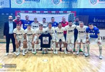 Wzruszające zdjęcie drużyny BSF na zakończenie sezonu