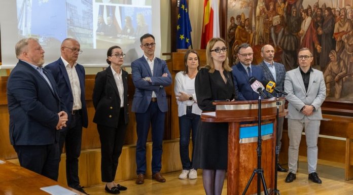 Pierwszy rok nowych rządów w Bochni. Konferencja burmistrz Magdaleny Łacnej – WIDEO