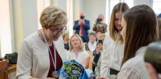 Bochnia. Wręczono Ordery Błękitnej Niezapominajki 2025 – ZDJĘCIA