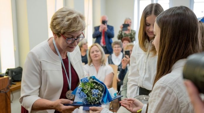 Bochnia. Wręczono Ordery Błękitnej Niezapominajki 2025 – ZDJĘCIA