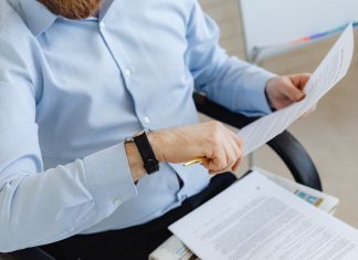 🔸 Jak założyć działalność gospodarczą samodzielnie? Czy zawsze potrzebny jest księgowy?