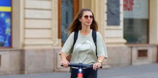 Radny apeluje o progi zwalniające na os. Św. Jana i deptaku Murowianka. Problemem są m.in. użytkownicy hulajnóg