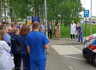 Dzień żałoby w brzeskim szpitalu. Pracownicy uczcili pamięć tragicznie zmarłego lekarza