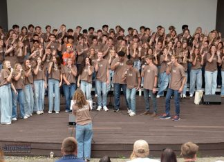 Bochnia. Chór gospel z USA wystąpił w amfiteatrze na Uzborni – ZDJĘCIA