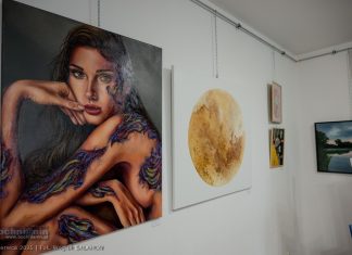 Bochnia. 85 prac, 30 artystów – wystawa młodych twórców w Galerii Białej – ZDJĘCIA