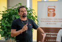Biblioteka w Bochni. Spotkanie autorskie z Michałem Koterskim – ZDJĘCIA