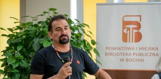 Biblioteka w Bochni. Spotkanie autorskie z Michałem Koterskim – ZDJĘCIA