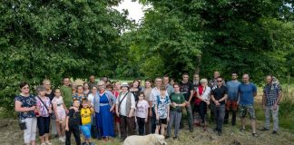 Spacer z historią do dworu w Wiśniczu Małym – ZDJĘCIA