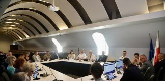 Burmistrz Niepołomic z jednogłośnym wotum zaufania i absolutorium za 2024 rok