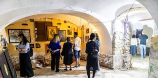 Galeria Bezdomna w piwnicach kamienicy przy Rynku – ZDJĘCIA