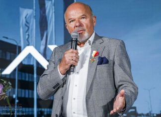 Niepołomice. Założyciel firmy SMAY uhonorowany Złotym Krzyżem Małopolski