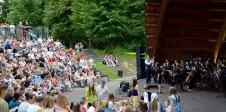 „Bajkowa Uzbornia” – koncert z pomocą w tle – ZDJĘCIA