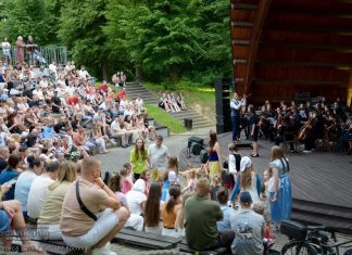 „Bajkowa Uzbornia” – koncert z pomocą w tle – ZDJĘCIA