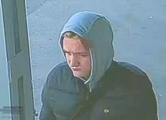 Bochnia. Policja publikuje wizerunki osób podejrzewanych o oszustwo „na BLIK”