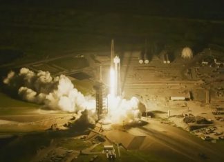 Bryłka soli z Żup Krakowskich poleciała z Polakiem w kosmos!