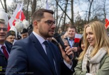 Radny powiatowy interweniuje w sprawie wpisu nauczycielki na Facebooku