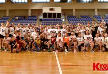 Zwariowany mecz na zakończenie sezonu! MOSiRki kontra trenerzy, rodzice i media – emocje do samego końca!