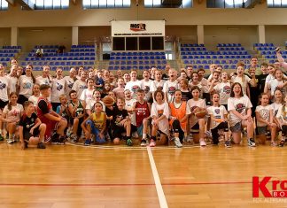 Zwariowany mecz na zakończenie sezonu! MOSiRki kontra trenerzy, rodzice i media – emocje do samego końca!