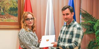 Podpisano umowę na III etap modernizacji świetlicy w Dołuszycach