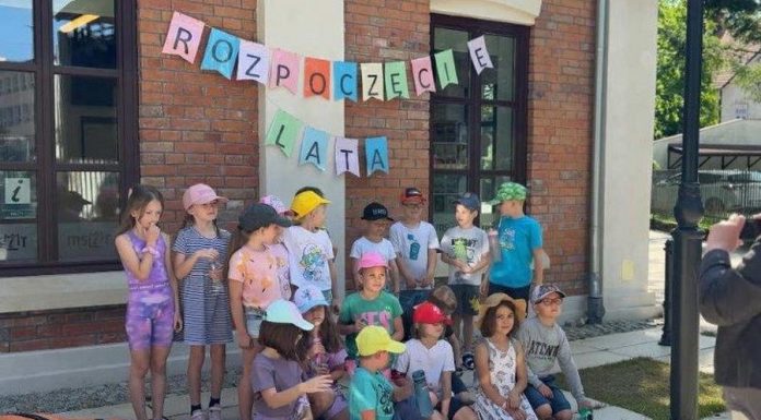 Planty Salinarne w Bochni. Ponad 500 dzieci powitało lato – ZDJĘCIA