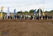 Bochnia. Ruszyła budowa III etapu łącznika autostradowego. Symboliczne wbicie łopat – ZDJĘCIA