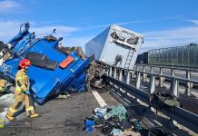 🔴 Zderzenie ciężarówek na A4 koło Bochni. Autostrada zablokowana