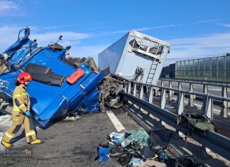 🔴 Zderzenie ciężarówek na A4 koło Bochni. Autostrada zablokowana