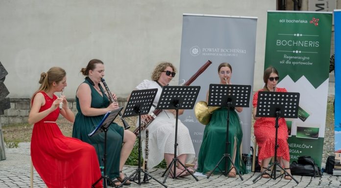 Muzyka węgierska zabrzmiała w centrum Bochni. Koncerty na Dzień Świętej Kingi – ZDJĘCIA