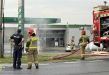 Wyciek gazu LPG na stacji paliw w Bochni. Interweniowało kilka jednostek straży – ZDJĘCIA