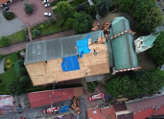 Jest dotacja sejmiku na remont dachu kościoła w Brzesku uszkodzonego przez wichurę