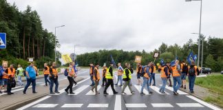 🔴 Brzesko. Rozpoczął się protest maszynistów. Kolejarze blokują łącznik A4 – WIDEO