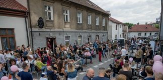W piątek ulica Biała znów tętniła życiem! – ZDJĘCIA