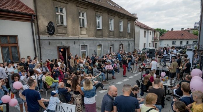 W piątek ulica Biała znów tętniła życiem! – ZDJĘCIA