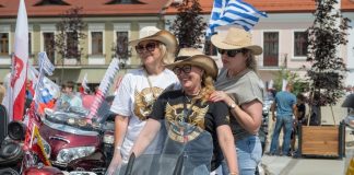 📸🎞 Międzynarodowa Parada Motocyklistów GoldWing wjechała na Rynek w Bochni! – ZDJĘCIA, WIDEO