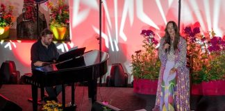 Magia polskiej estrady na Zamku w Niepołomicach. Anna Rusowicz i Rafał Stępień oczarowali publiczność – ZDJĘCIA