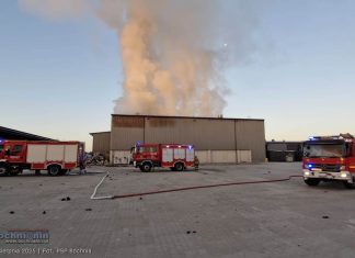 🔴 Pożar hali i składowiska opon w Bochni przy ul. Krzyżanowickiej. Trwają działania gaśnicze – ZDJĘCIA