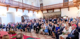 Niepołomice: Medale za Długoletnie Pożycie Małżeńskie wręczone 39 parom – ZDJĘCIA