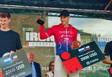 Zwycięzcy IRONMAN 70.3 otrzymali rzeźbionego z bocheńskiej soli Skarbnika