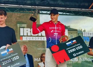 Zwycięzcy IRONMAN 70.3 otrzymali rzeźbionego z bocheńskiej soli Skarbnika