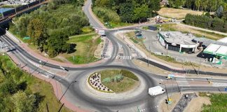 Gmina Niepołomice. Nowa droga dla pieszych i rowerów w Staniątkach