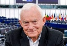 Leszek Miller gościem Salonu Czwartkowego w Niepołomicach