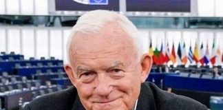 Leszek Miller gościem Salonu Czwartkowego w Niepołomicach