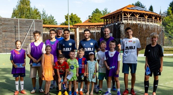 Futsal. Minor i Mikhael zagrali z kibicami – ZDJĘCIA