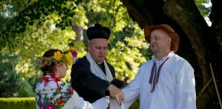 „Koncert pod lipą” i sceny z „Chłopów” w Bieńkowicach – ZDJĘCIA