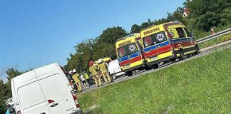 Wypadek w Jurkowie na DK75 – cztery osoby ranne